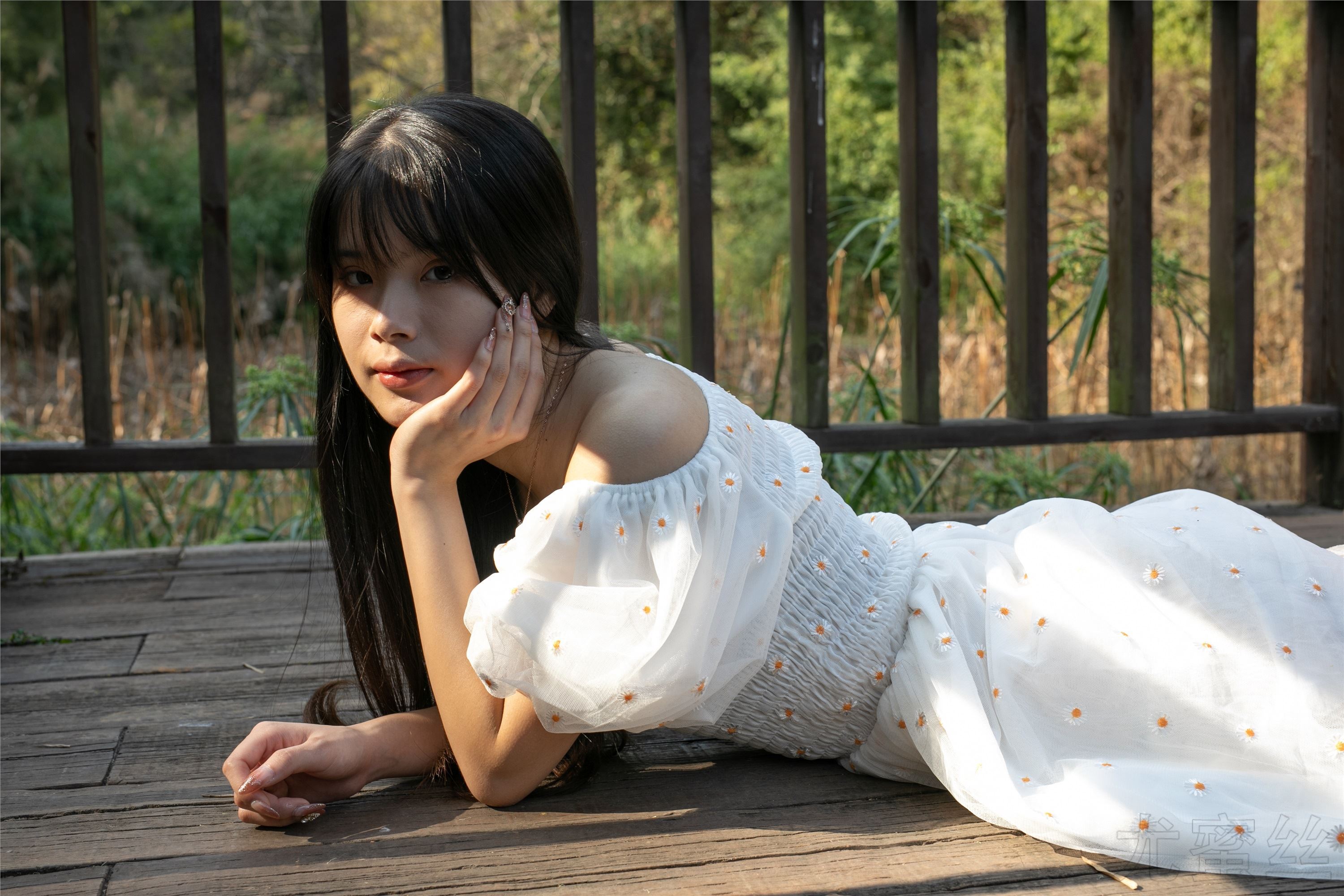 尤蜜丝 穿搭写真 NO.046